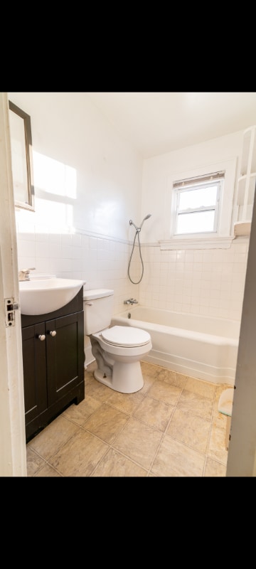 Building Photo - 1145 Lindsay St