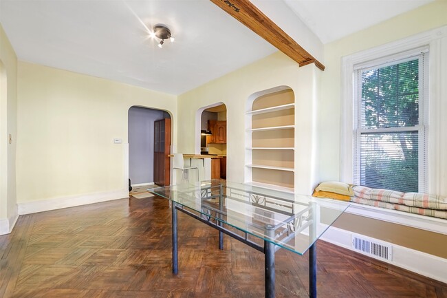 Building Photo - 54 Highland Ave
