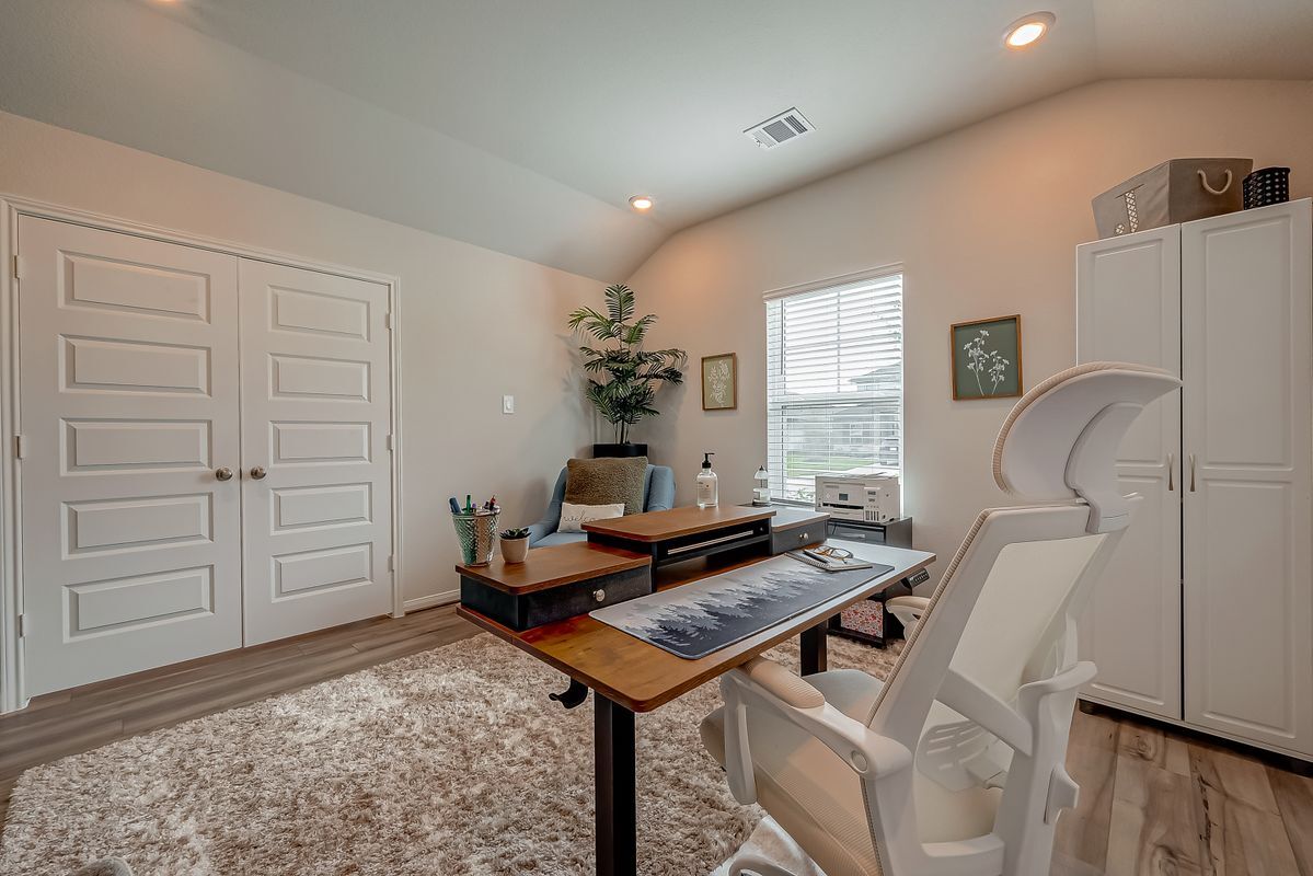 Building Photo - 2114 Cherryvale Dr