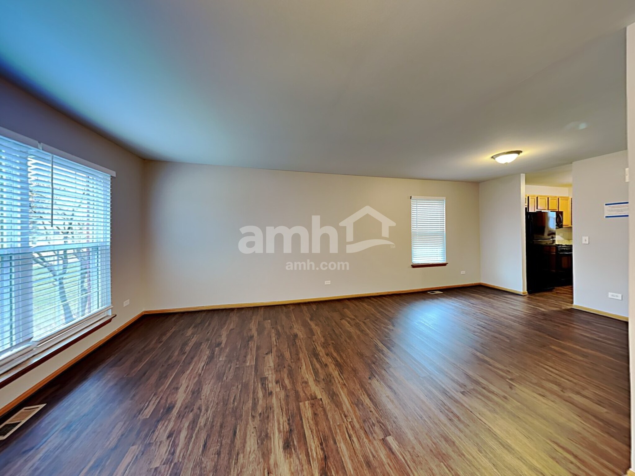 Building Photo - 2010 Arbor Falls Dr