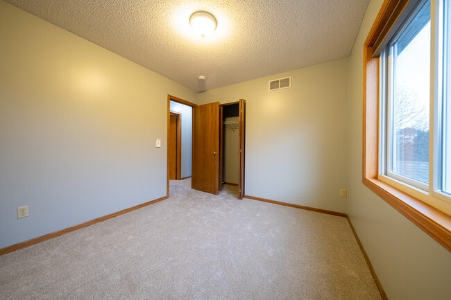 Building Photo - 13916 Copper Ct