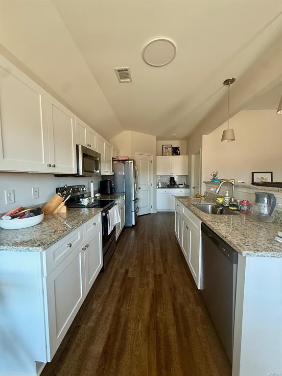 Building Photo - 221 Dawsons Ml Wy