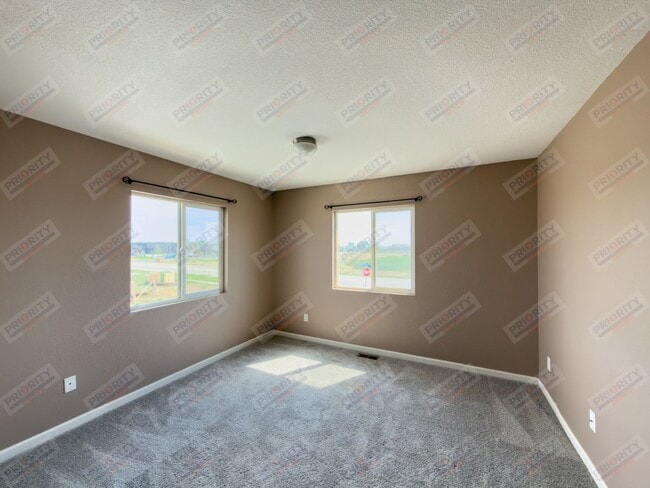 Building Photo - 3301 Quacker Ave