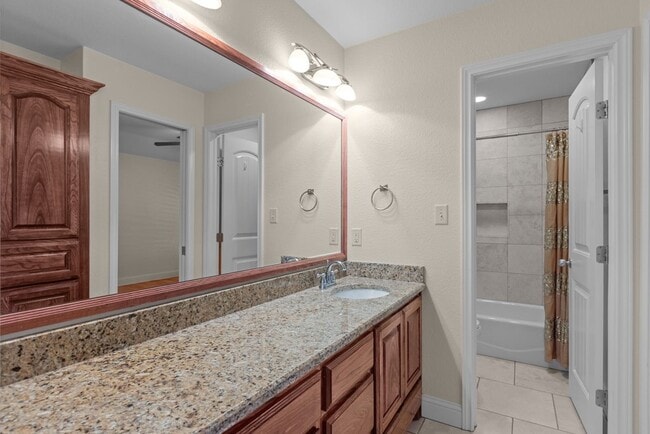 Building Photo - 2801 Savoy Pl