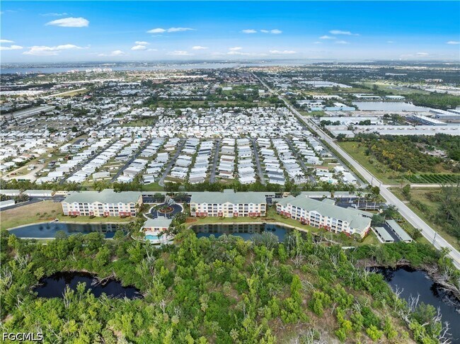 Building Photo - 11041 Gulf Reflections Drive