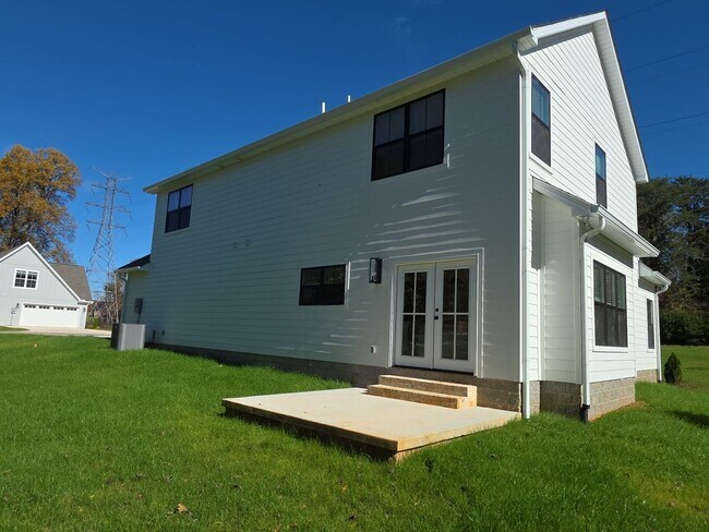 Building Photo - Brand-New 3-Bedroom Home with 2-Car Garage and Maintenance-Free Living