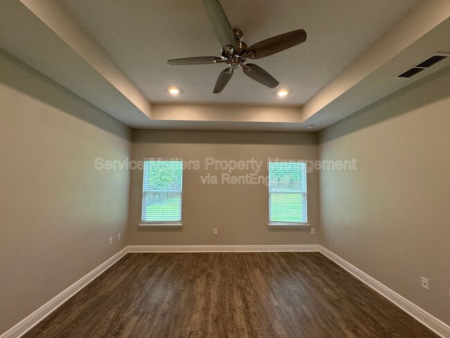 Building Photo - 7982 Silver Maple Dr
