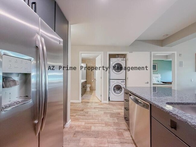 Building Photo - 7137 E Rancho Vista Dr