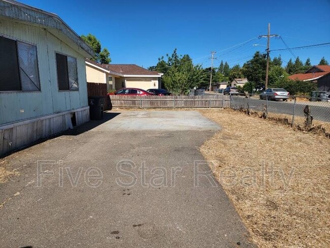 Building Photo - 6184 Mapes Way