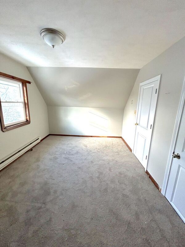 Building Photo - 22 Maple Terrace