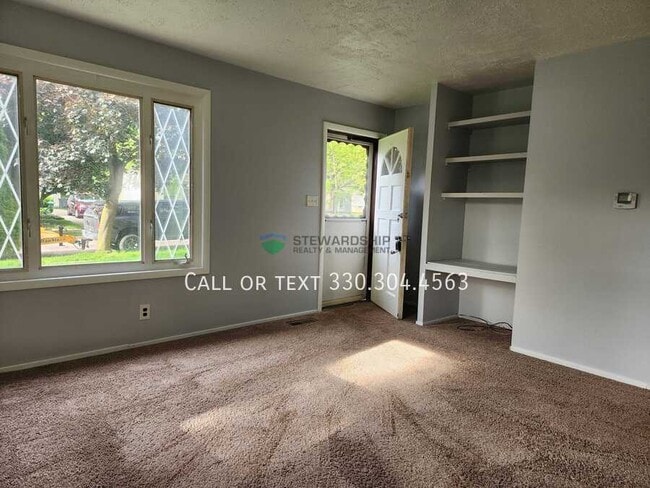 Building Photo - 2461 Briner Ave