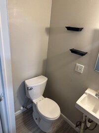 Building Photo - 201 Garfield St