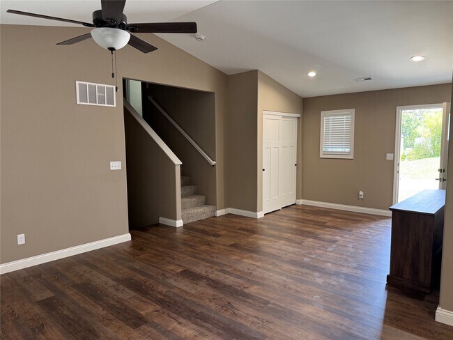 Building Photo - 1135 Baseball Dr