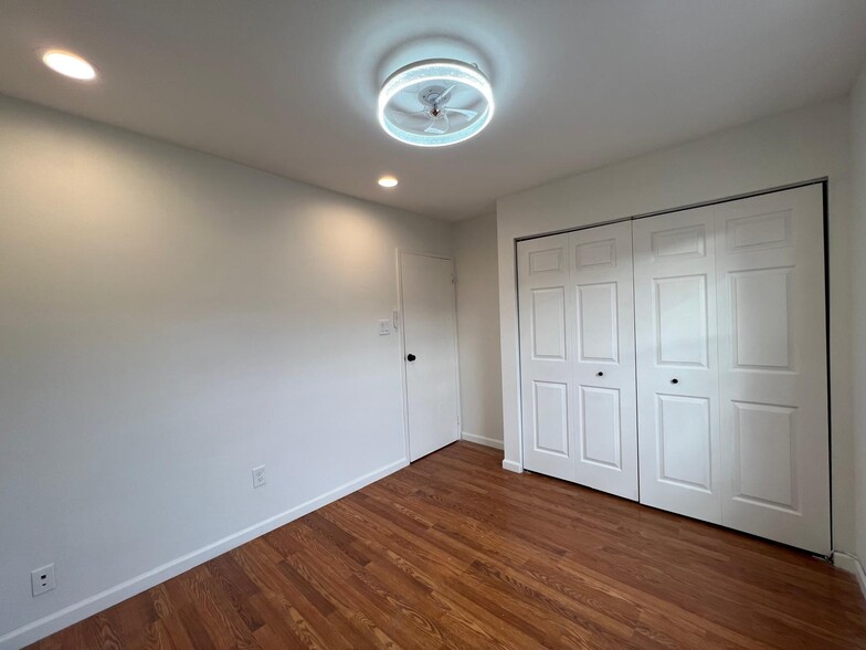 Building Photo - 246 Fir Tree Ct