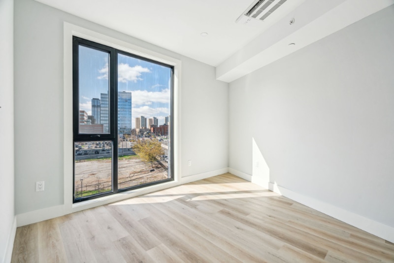 Building Photo - 3748 Lancaster Ave