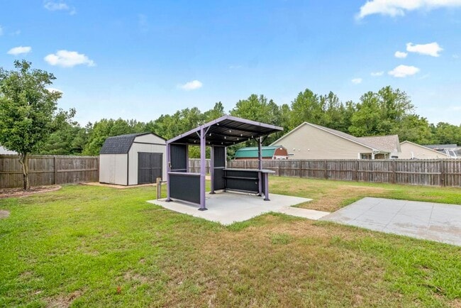 Building Photo - 201 Chandler Simpson Ct