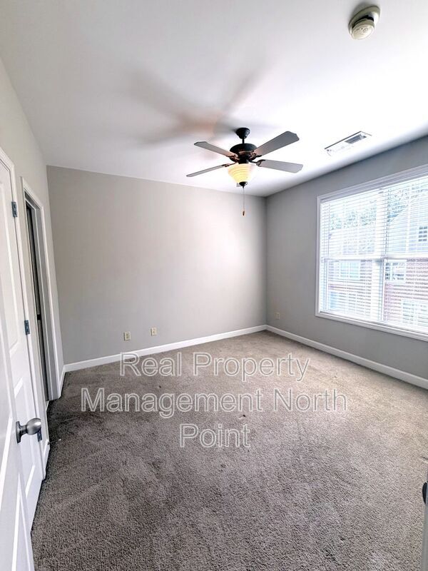 Building Photo - 3026 Eltham Pl