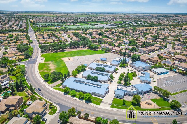 Building Photo - Luxury 5-BR Home Rental in Elk Grove