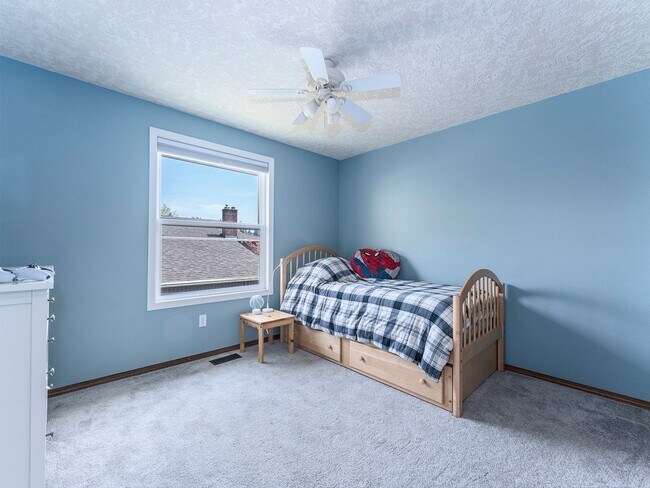 Building Photo - 11811 SE Koala Dr