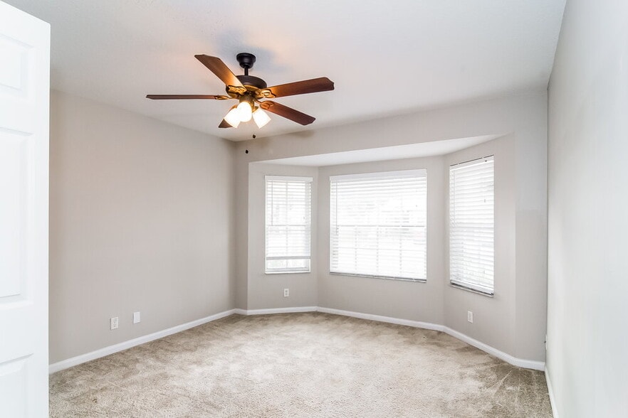 Building Photo - 23410 Serene Meadow Dr S