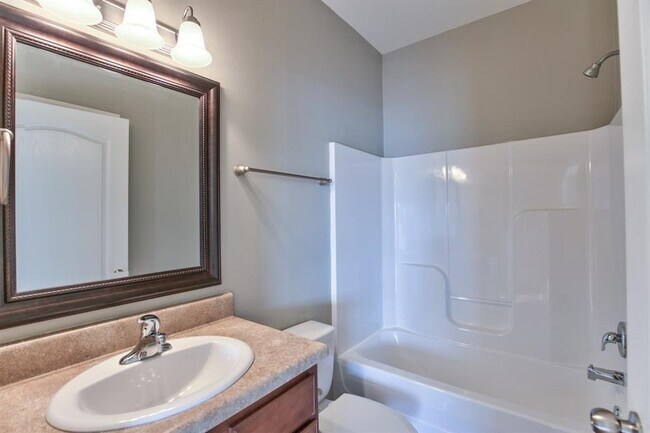 Building Photo - 1956 Corvallis Ave