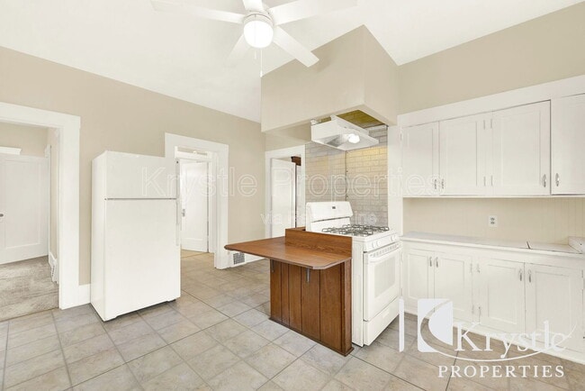 Building Photo - 1026 Carolina St