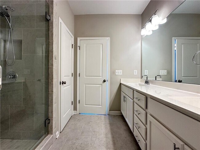 Building Photo - 6550 Cortland Walk