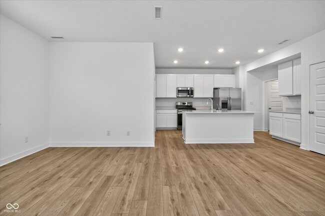 Building Photo - 15254 Swallow Fls Wy