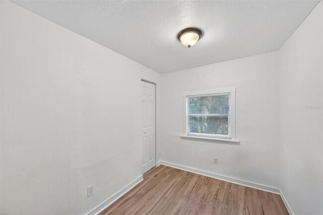 Building Photo - 4324 16th Ave S