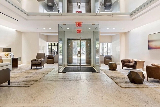 Building Photo - 411 E 50th St