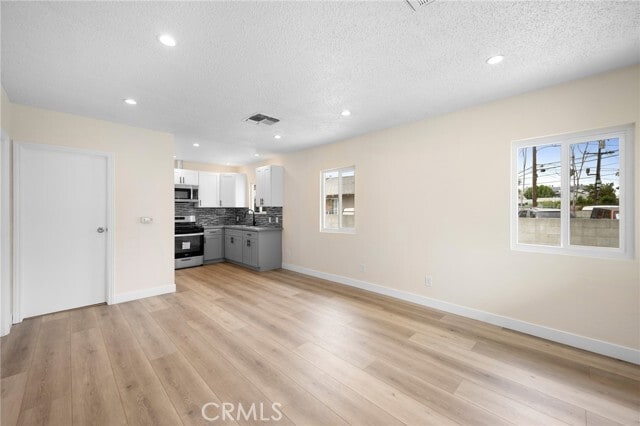 Building Photo - 6107 Hazelhurst Pl