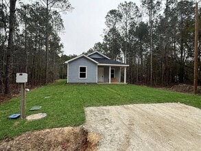 Building Photo - 7036 Tunica St