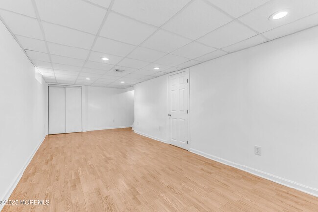 Building Photo - 922 Quincy Dr