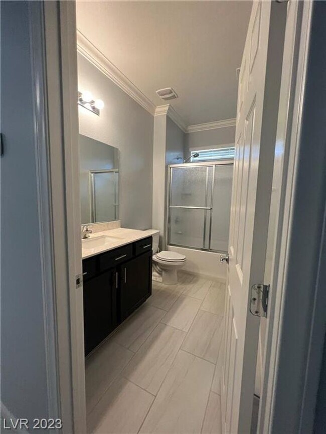 Building Photo - BEAUTIFUL HOME IMMACULATE AND READY TO MOVE-IN