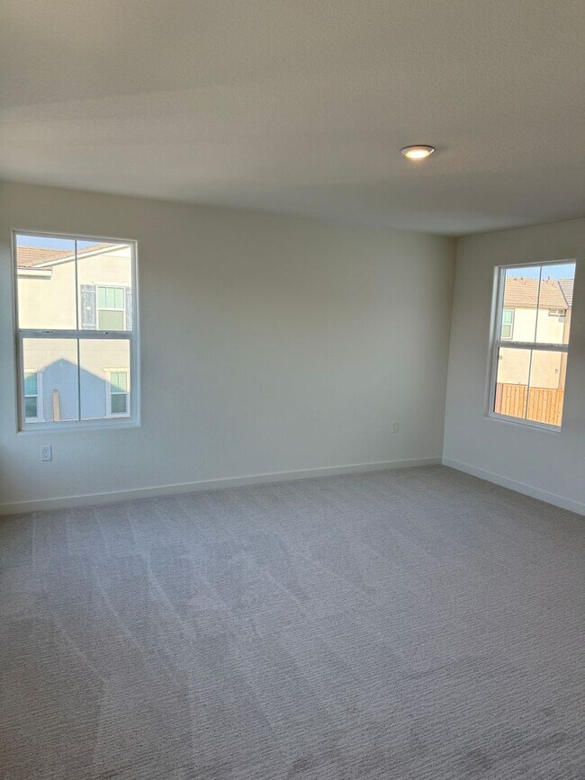 Building Photo - 2914 Skyward Ln