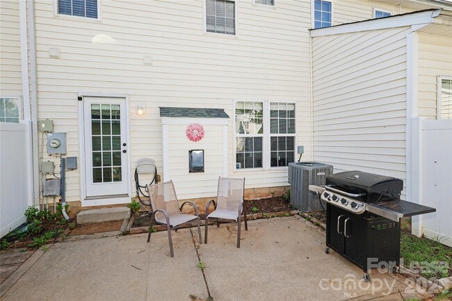 Building Photo - 9446 Cadman Ct