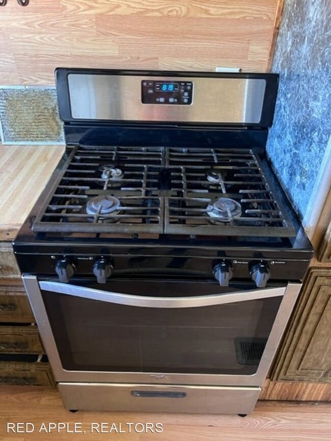 Building Photo - 3 br, 2 bath House - 601 Chapel Hill Rd