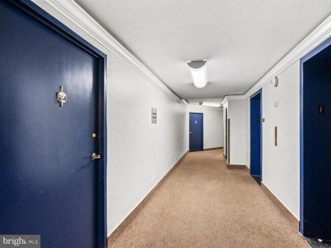 Building Photo - 1801 Clydesdale Pl NW