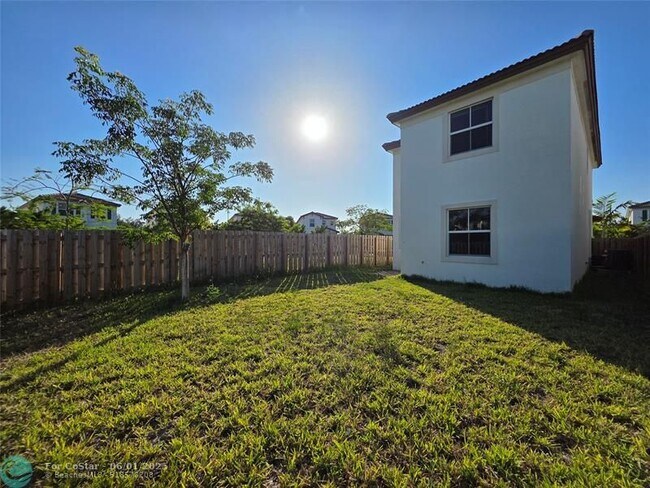Building Photo - 2420 NW 131st Cir