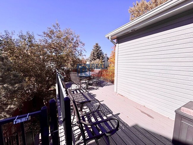 Building Photo - 9349 Waterford Ct