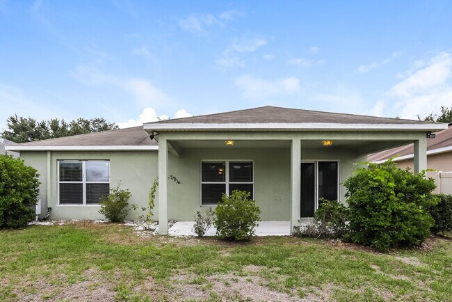 Building Photo - 11133 Running Pine Dr