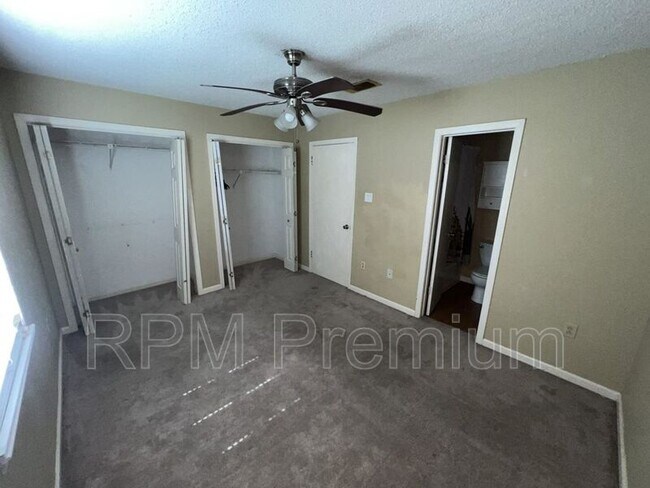 Building Photo - 10062 Jefferson Hwy