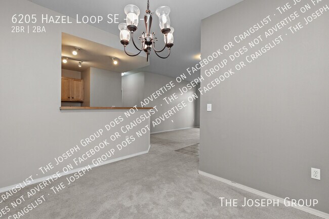 Building Photo - 6205 Hazel Loop SE