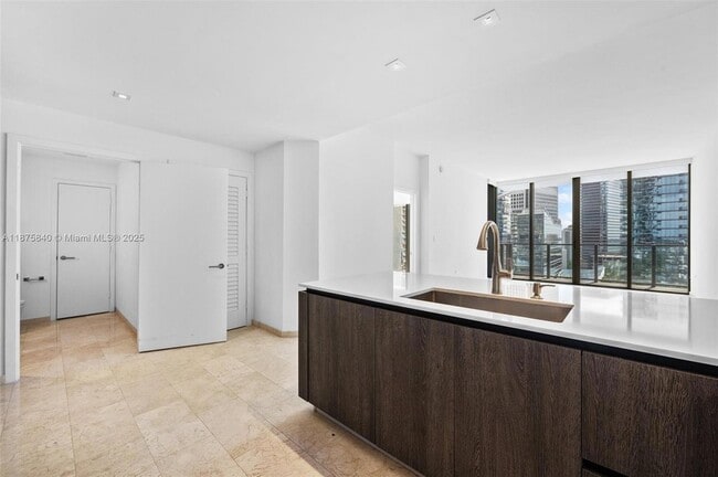 Building Photo - 88 SW 7th St