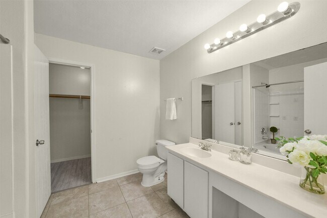 Building Photo - 839 Autumn Point Ln