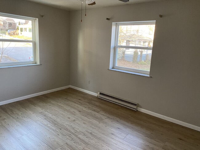 Building Photo - 45 N Wade Ave