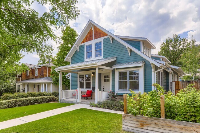 Building Photo - Beautiful Fully Furnished New Build in New...