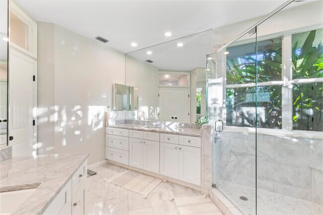 Building Photo - 15611 Milan Ct