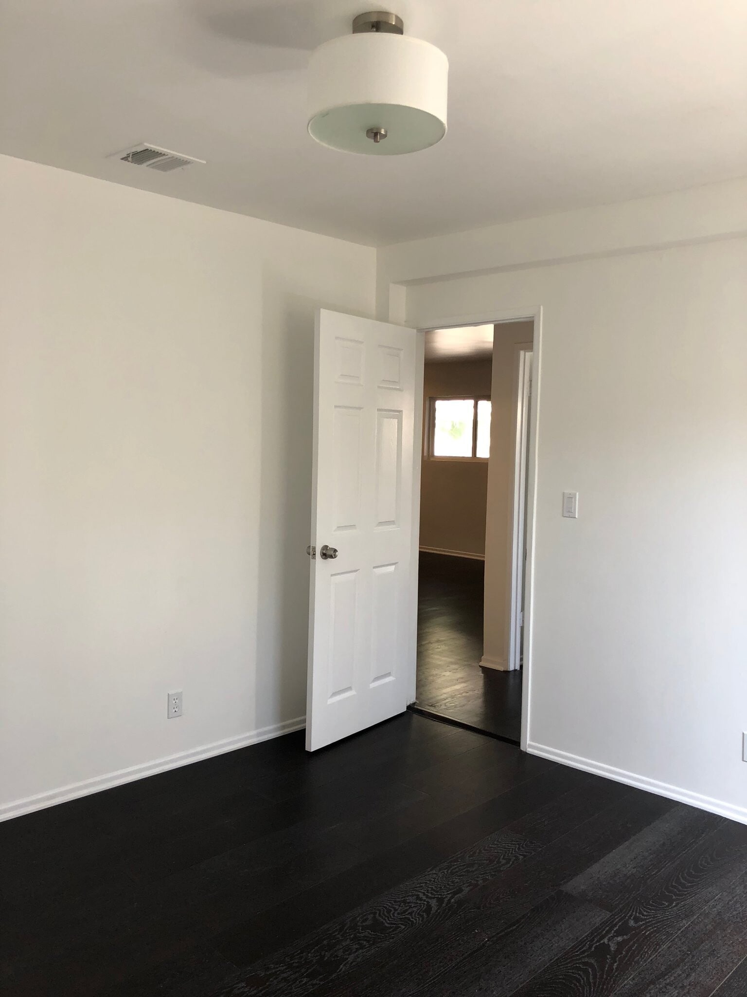 Building Photo - 719 N Formosa Ave