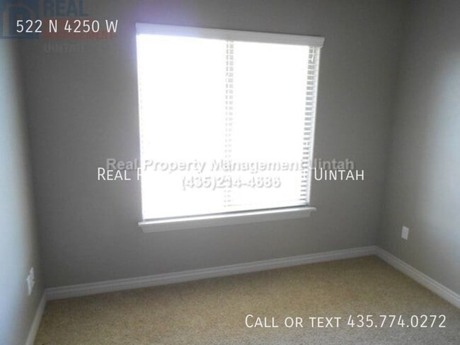 Building Photo - 522 4250 W